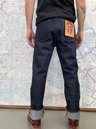 Elephant 14 Weird Guy Naked and Famous 20 oz