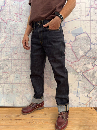 Año del Caballo Weird Guy Naked and Famous 12.5 oz