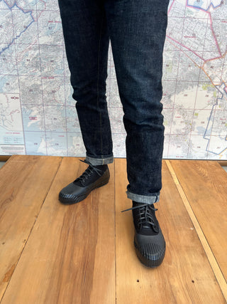 All Weather low Black Moonstar