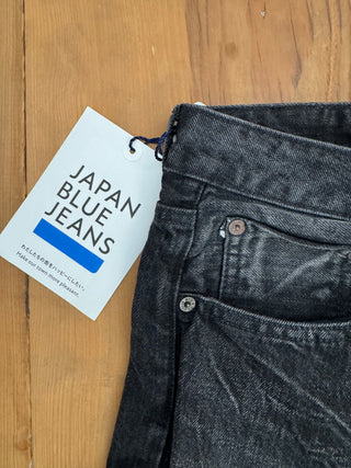J514 Japan Blue Jeans Gris 14 oz selvedge loose