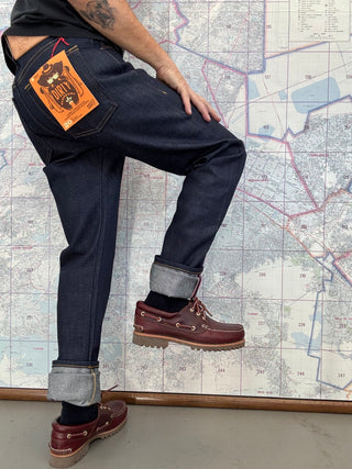 Elephant 14 Weird Guy Naked and Famous 20 oz