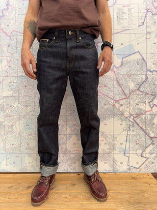 Año del Caballo Weird Guy Naked and Famous 12.5 oz