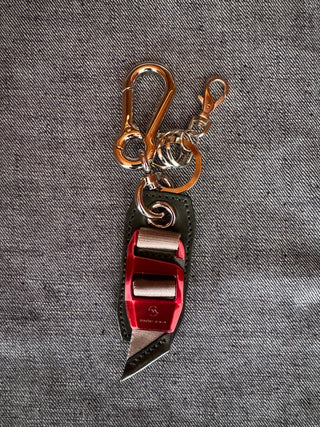 Hook Buckle Llavero Master Piece Japón