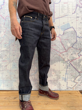 Año del Caballo Weird Guy Naked and Famous 12.5 oz