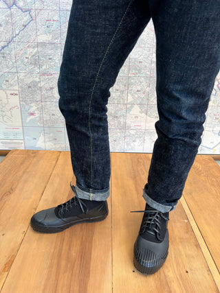 All Weather low Black Moonstar